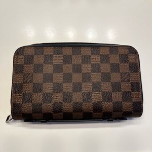 Louis Vuitton XL Zippy wallet